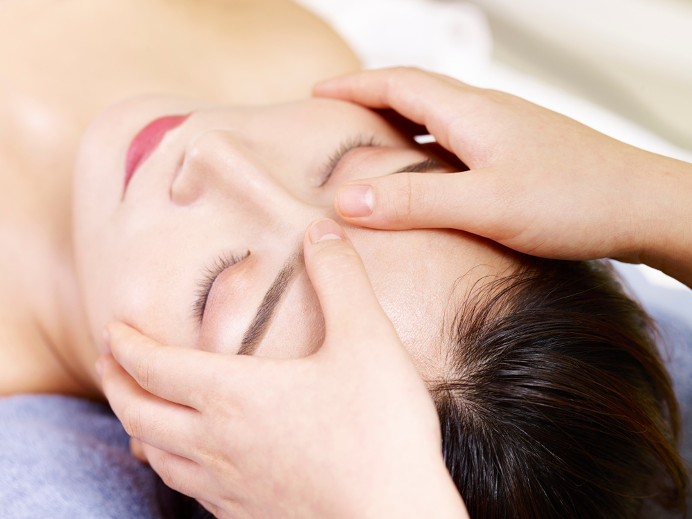 Những cách massage mắt để chống mỏi mắt