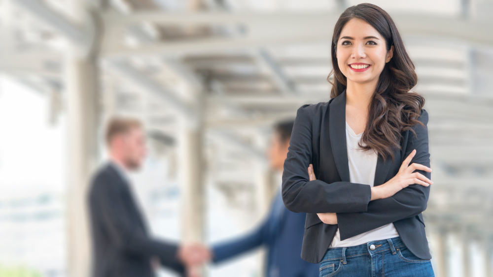 Chọn trang phục phù hợp thể hiện được cá tính của bạn thân